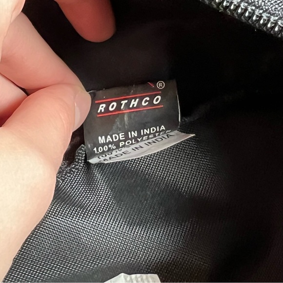 NWT Urban Outfitters Black Fanny Pack - Picture 5 of 5